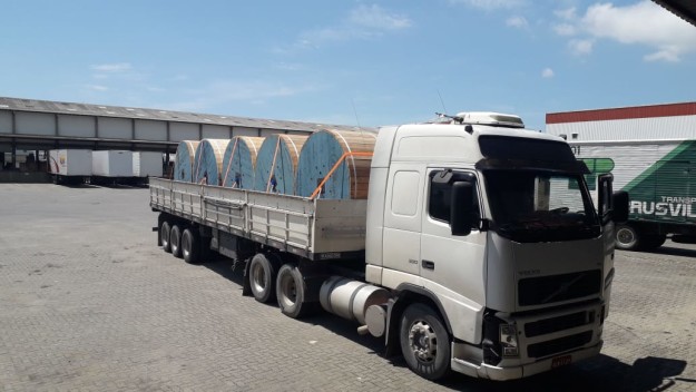 Operação de bobinas de cabos - Desova, armazenamento e carregamento - Amarração de carga e seus cuidados com segurança